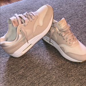 Never Worn Limited Edition NIKE Air Max 90